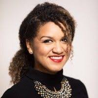 Robyn Rossi's Instagram, Twitter & Facebook