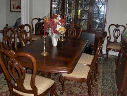 It has six chairs and two leaves not pictured below. Dining Room Sets With Leaves Inspirational Thomasville Dining Room Set Table 8 Chair Dining Room Table Set Diy Dining Room Table Dining Room Table Centerpieces