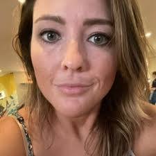 Rebekah Schultz's Instagram, Twitter & Facebook