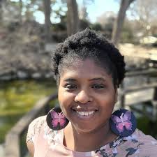 Hollywood actress, Ali Chapman, was born with hypochondroplasia