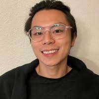 Kwan Shek's Instagram, Twitter & Facebook