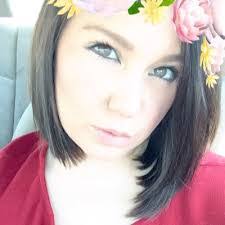 Vanessa Laramore's Instagram, Twitter & Facebook