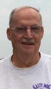 Tom Dwight's Instagram, Twitter & Facebook