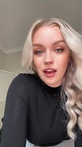 Rebecca Legg's Instagram, Twitter & Facebook