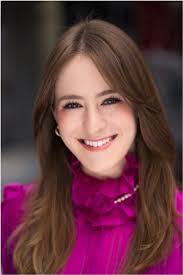 Esther Kohl's Instagram, Twitter & Facebook