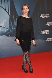 Julia Dietze At Bridge Of Spies Premiere At Zoo Palast In Berlin Peplum Dress Fashion Premiere