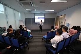 Not just targeted at addressing land public transportation problems but also providing job opportunities for graduates. 6th Leadership Talk With The Ceo Of Suruhanjaya Pengangkutan Awam Darat Land Public Transport Commission Women In Rail Malaysia