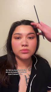 Girlfriend Reacting to Boyfriend Eyebrow Slint
