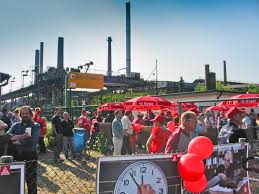 Our guiding principle is to produce safe, high quality, sustainable steel for use in a range of industry sectors across the italian steel market, europe's second largest steel consuming economy, and for international export. Solidaritat Mit Italienischen Stahlwerkern In Taranto Ig Metall Bezirk Berlin Brandenburg Sachsen