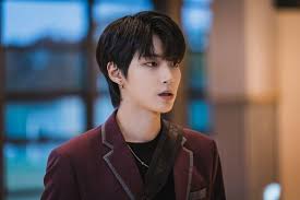 He was born on january 19, 1991 and made his acting debut in 2018. True Beauty Star Hwang In Yeob Talks About Chemistry With Moon Ga Young And Cha Eun Woo How He Resembles His Character And More Soompi