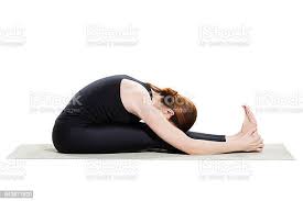 Foto De Yoga Seated Forward Bend Paschimottanasana E Mais Fotos De Stock De Adulto Istock