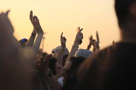 Cause èvènement familial 2 places roger waters 16/06 stade pierre mauroy lille valeur 2 x 56, 50 a vendre 40 euros a debattre x2 urgent svp. Revente De Billets De Spectacles En Ligne Est Ce Legal V Pour Verdict