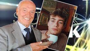 Era giusto così, ha innescato in lui una spirale positiva. Edoardo Il Web E Impazzito Per Il Sexy Nipote Di Piero Angela Le Foto Spyit