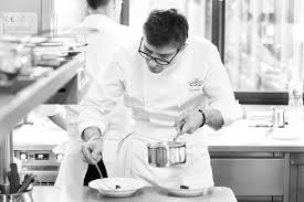 Les 50 Chefs Qui Font Paris 15 Rencontre Avec Christophe Pele Le Clarence Le Chef Lievre A La Royale Chef