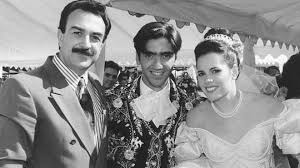 24 de abril de 1971) es un cantante mexicano de música regional mexicana y pop latino, hijo del cantante ranchero vicente fernández. Las Ex Mujeres Del Potrillo Un1on Jalisco