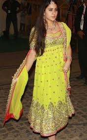 Saif Ali Khan S Daughter Sara Wants To Join Films Hot Dress Sara Dress Sara Ali Khan