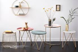 Table tulip, table basse, table d'appoint. Petite Table D Appoint En Marbre Et Metal Blanc Dore Maison Vetement Et Deco Cyrillus