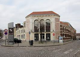 Lille is an architectural feast with strong flemish influences from the grand place to the basilica of notre dame de la treille to the quiet streets of row houses and gardens. Conservatoire De Lille Wikipedia