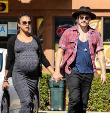 Zoë yadira saldaña nazario is an american actress. Pregnant Zoe Saldana And Husband Marcus Perego Out In La Growing Your Baby
