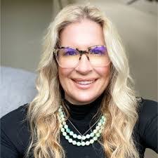 Morgan Bowen's Instagram, Twitter & Facebook