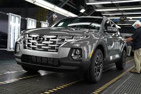 Hyundai says that the santa cruz will have powerful and efficient powertrain options, meaning that buyers will likely have a few engine choices to pick what best fits their the 2022 hyundai santa cruz will be unveiled in all its glory on april 15 and begin production this summer in montgomery, alabama. Electric Or Hybrid Not Far Off On The Hyundai Santa Cruz Update