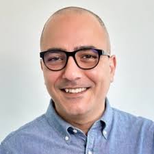 I'm expanding my remote team, and we're looking for 2 senior performance  marketers with hands-on experience in managing and executing multiple  campaigns