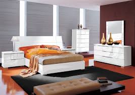 غرف نوم المطلق المرسال