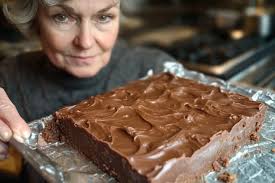 PAULA DEEN'S 5-MINUTES FUDGE This super delicious fudge really does take  just 5 minutes to prepare. It can be served as a side dish at home or made  for those events that