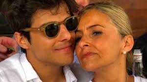 Nella notte tra giovedì 3 e venerdì 4 michele merlo si è spento all'età di 28 anni.attraverso il suo profilo instagram, la mamma dell'ex allievo di amici conosciuto anche con il nome d'arte di. Rvg9ll5lxt5xwm