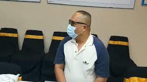 ดาบตำรวจร วกระส นร านหม กระทะ มอบต วแล ว