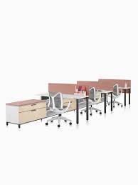 We have experience assembling office furniture. Workstations Herman Miller