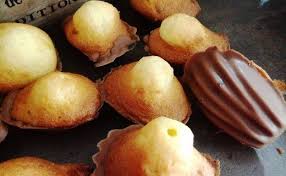Madeleines Recette Lenotre Citron Et Coque Chocolat Recette I Cook In Guy Demarle Recette Coque En Chocolat Recette Recette Madeleine