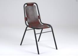 Coussin dco et galettes de chaise : Clin D Oeil Sur La Superbe Chaise Vintage En Cuir Et Metal Des Meubles Industriels D Amadeus Meubles Et Decoration Amadeus Au Grenier De Juliette