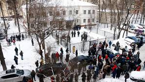 Ваша честь, у нас же процесс идет непрерывно? Sud Arestoval Alekseya Navalnogo Na 30 Sutok
