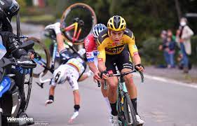 Mathieu van der poel kiest zijn dagen uit voor ritzeges (en verbluffende solo), wout van aert strijdt iedere rit voor zijn positie in het eindklassement. Flandern Rundfahrt Mathieu Van Der Poel Bezwingt Wout Van Aert