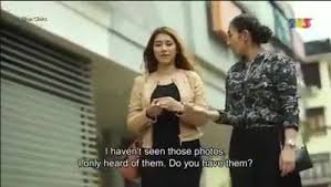 Sofea berasa terancam selepas terserempak dengan pak rusdi tempoh hari.dia cuba melarikan diri dan bersembunyi dari harris.\ download link 20. Titian Cinta Episod 17 Drama Tv3 Malaysia