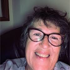 Diane Travisano's Instagram, Twitter & Facebook