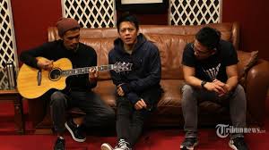Kini, peterpan berganti nama menjadi noah. Chord Noah Walau Habis Terang Dengan Kunci Gitar Mudah Dimainkan Serta Link Download Mp3 Tribunnews Com Mobile