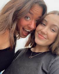 Hey my name is Paige Kim and I'm from Westfield, IN! I'm most likely  transferring to UK this fall and I'm looking for a roommate and friends in  general! I love shopping,