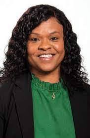 Leigh Ellington's Instagram, Twitter & Facebook