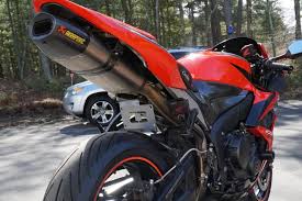 On the track, they command your full attention. 2008 Honda Cbr600rr Herorr