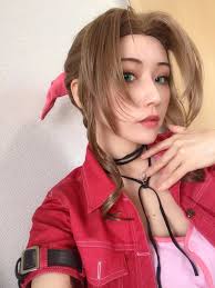 Не затопчи цветы: благоухающий косплей на Айрис из Final Fantasy VII