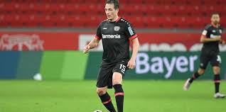 Growing up in the austrian market town of mattsee, baumgartlinger began playing football at local usc mattsee at age five. Leverkusen Fehlstart In Die Ruckrunde Verletzter Julian Baumgartlinger Wurde Schon Operiert Rheinische Anzeigenblaetter De