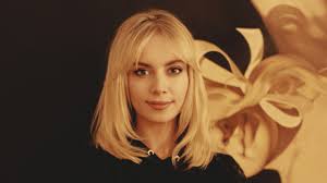 Three Years Ago, Her Art Sold for $400 at the Beach. Now It Fetches Up To  $1.6 Million at Auction