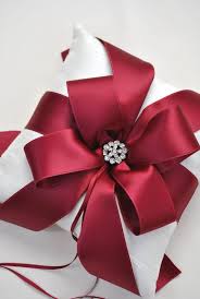 Our Favorite Holiday Gift Wrapping Ideas Elegant Gift Wrapping Holiday Gift Wrap Gift Wrapping