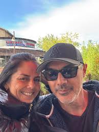 Greetings all! Just throwing out a little introduction. I look forward to  making new connections throughout Panamá.