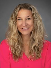 Danielle Merkel, Real Estate Advisor