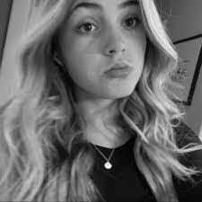 Nora Bray's Instagram, Twitter & Facebook