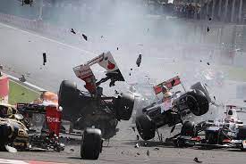 Als grund für den unfall nannte die scuderia einen technischen defekt. Formel 1 Unfall Mit Alonso Romain Grosjean Akzeptiert Strafe Fur F1 Crash In Spa
