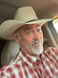 Andrea Lefevre's Instagram, Twitter & Facebook